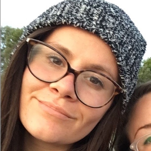 Meet your Posher, Kelly - Picture 1 of 1